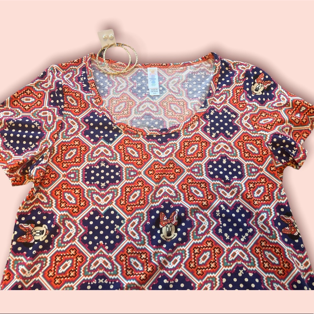 LuLaRoe Classic T Shirt Disney Minnie Mouse NWT XXS and Hoop Earring Bundle